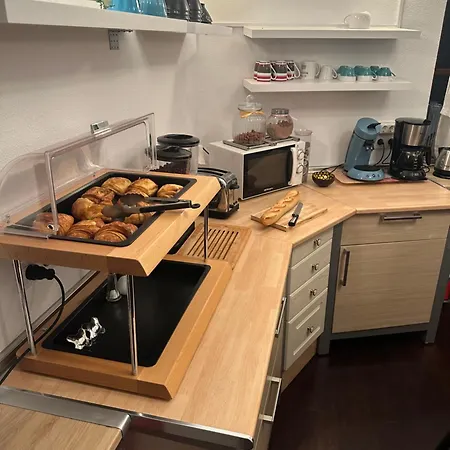 Victorian Couette-café