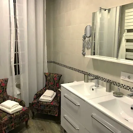 Alojamento de Acomodação e Pequeno-almoço Victorian 4*