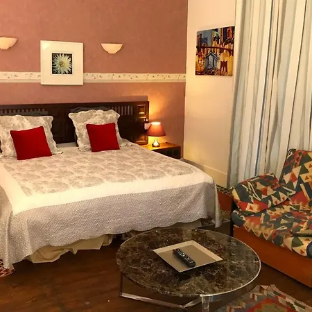 Couette-café Victorian 4*